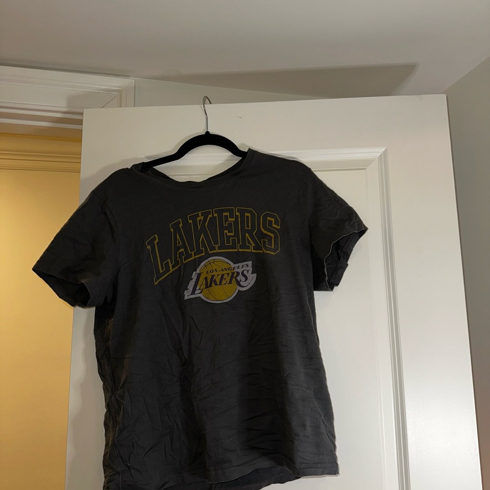 Abercrombie & Fitch Gray LA Lakers Short Sleeve relaxed fit Tee